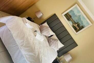 ペンション Azalea Bnb