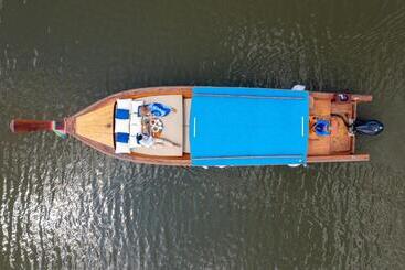 Wonderland Suites And Resort