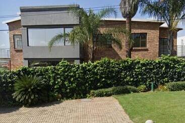 Pension Tshidiso Guesthouse