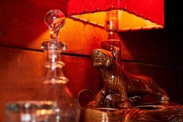 فندق Crew S Quarters Boarding House   Caters To Men