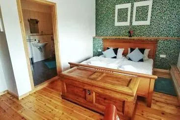 Privathotel Der Schwarze Herrgott No Tv
