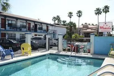 هتل Merida Inn And Suites