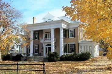 酒店 Trinkle Mansion Bed & Breakfast