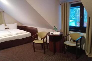 Hotel Zajazd Pod Niedźwiedziem