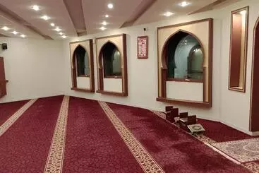 منتجع شاطئ الدولفين للإيواء السياحي