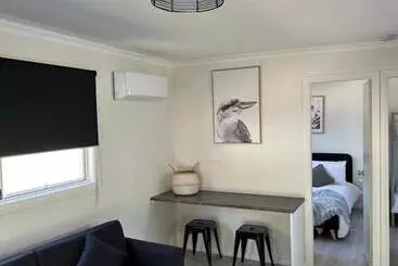 アパートホテル Batemans Bay North Bush Cottages