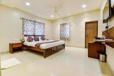 Hotel Fabexpress Bungalow 14