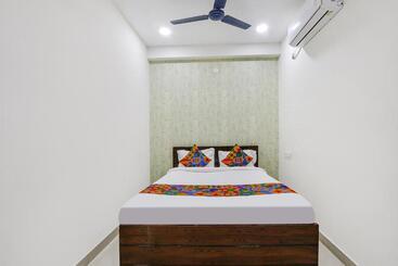 Fabhotel Dream Connect