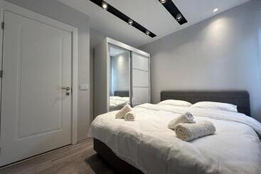 Huoneistohotelli Real Homes Lara