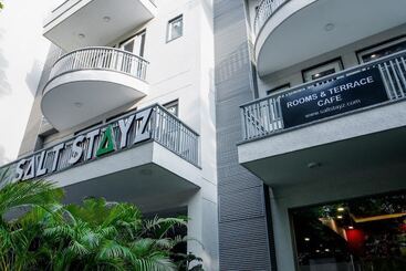 Saltstayz Hotel Huda City Centre