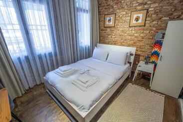 Alberg Cozy Studio 2 Minutes From Galataport