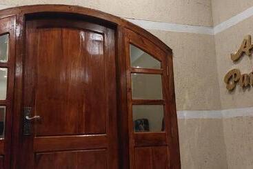 Bed and Breakfast Anya Paradise