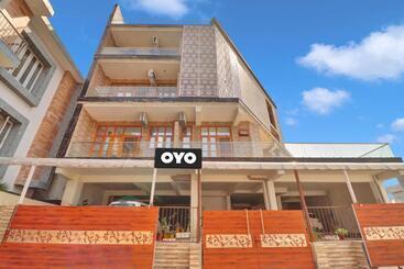 Hotel Oyo Flagship 81227 North Star Homestay
