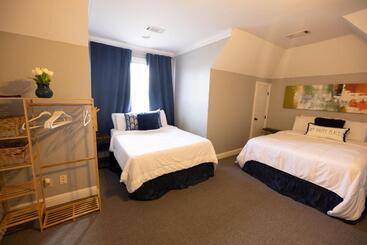 Bed and Breakfast Soulbeatz Country Mini Mansion W/ Pool & Putting Green