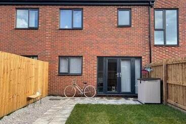 Pensão Two Dogs Live Here