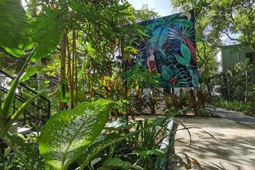 Hotel Endlessblue Resort Kalametiya