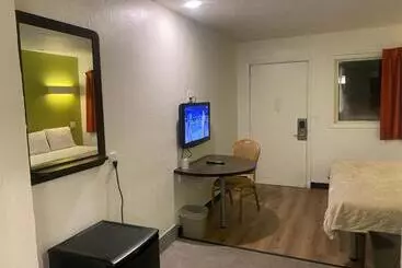 Motel 9