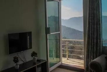 هتل Green Valley Bhurban Apartments