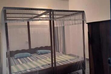 Majatalo Summer Lanka Beach Side