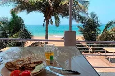 リゾートホテル Saritas Guest House   Bogmalo Beach