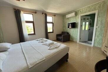 Akar Butik Otel Gökçeada