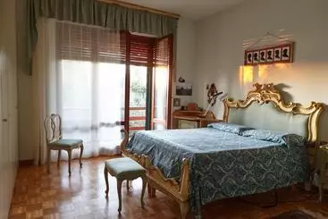 Bed and Breakfast Le Balze Camere In Villa