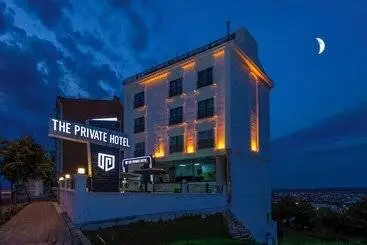 ホテル The Private Airport