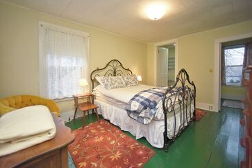 פנסיון Blooming Inn