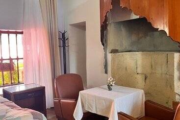 膳宿费 Tarihi Sarı Konak