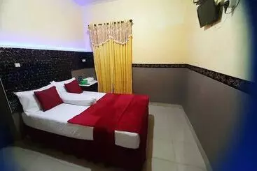 Bed and Breakfast Halfway House