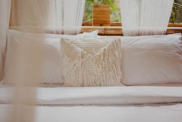 مبيت وإفطار Hideout Eco Bamboo House Bali