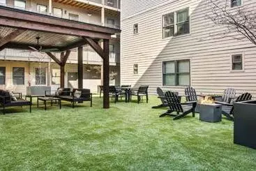 アパートホテル Cozysuites Music Row