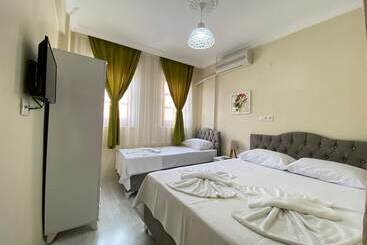 Düsseldorf Pansiyon