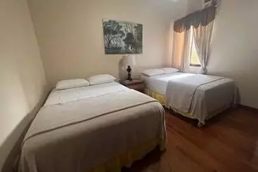 Los Olingos Lodge   Bird Paradise