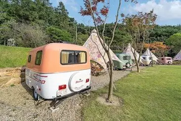 Majatalo Geumsan Lalaland Caravan