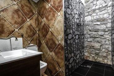 Pensiune Hani I Xheblatit