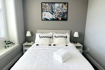 פנסיון Jennifers House