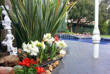 Hotel Araluen Cottage