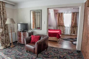 فندق Lipowy Most