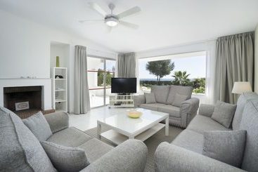 Hotel Miraflores Beach & Country Club