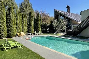 酒店 Toll Road Inn