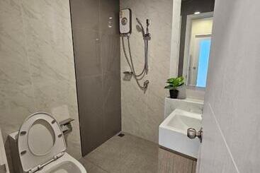 Hotelli คอนโดอีสวิลบางแสน