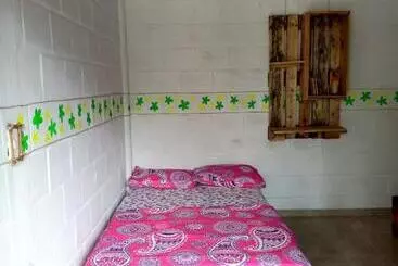 Pension  Hostal La Casa Rosada
