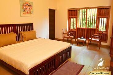 Resort Back To Roots Ayurveda Retreat