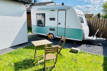 تختخواب و صبحانه Jeanne La Caravane