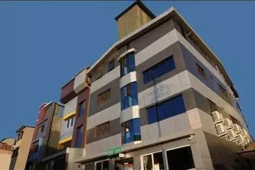 ホテル Savairah Palace