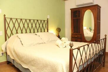 Fazenda Dos Coqueiros Bananal Sp