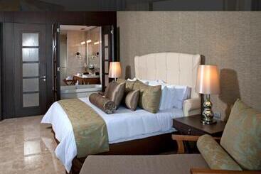 호텔 Grand Luxxe With Free Golf