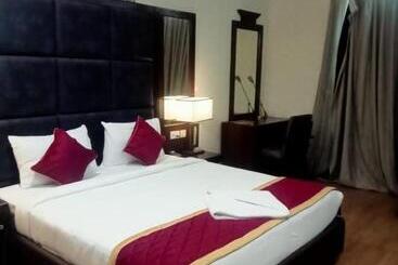 Hotel Luxury Prestige Banjara Hills City View With Complimentary Breakfast