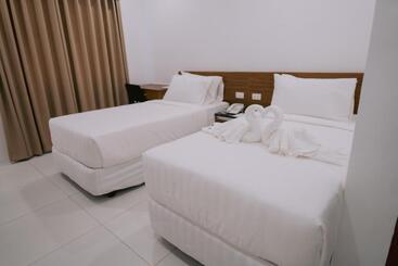 Hostel Cris Inn Tagum